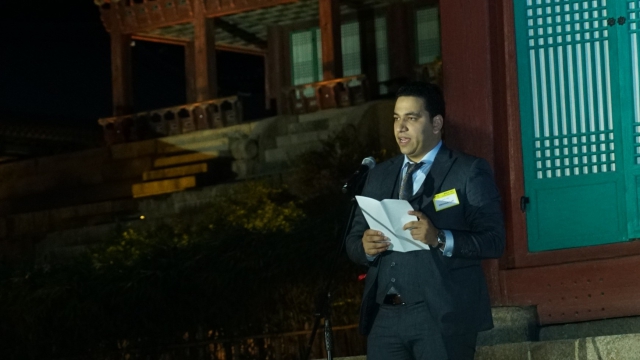 Mahmoud Lotfy delivers speech at 2019 Prix Voltaire ceremony in Seoul, Korea